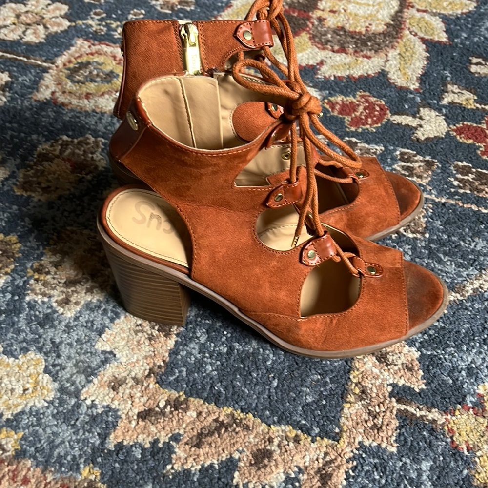 Circus by Sam Edelman brown lace up high ankle heels. Size 7.5